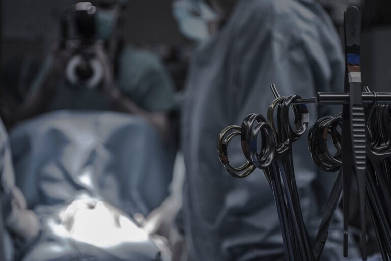 Can You Sue a Doctor for Failed Surgery? Surgery Gone Wrong
